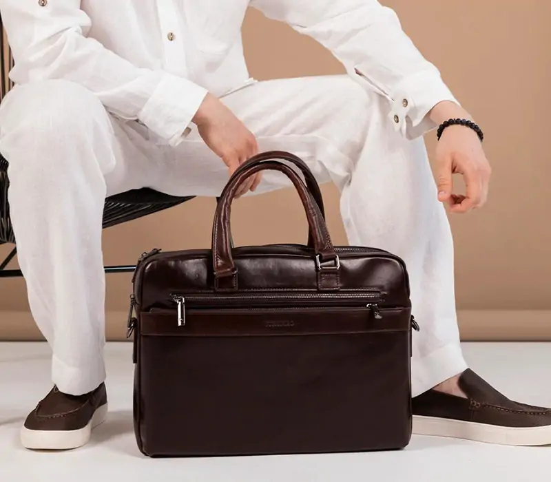 Men's bags and backpacks: what models to have in wardrobe