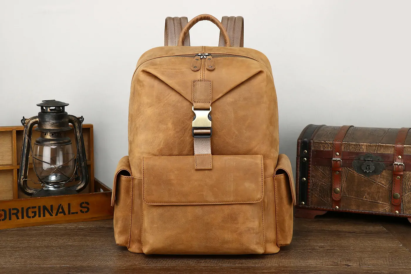 Indulge in luxury with our men\'s backpack G-78001